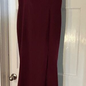 Elegant Burgundy Women's Evening Gown